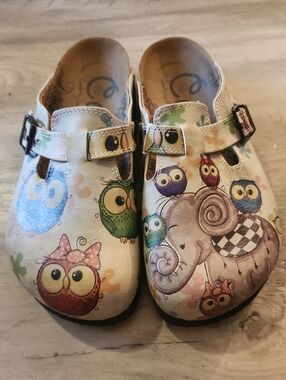 Calceo Beige Printed Clog Shoes with Owls and Elephant